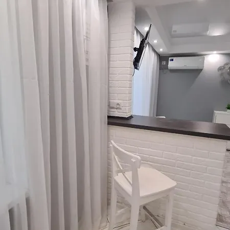 Аpartaments On Metalurhiv 34 Apartment Kryvyi Rih Exterior photo