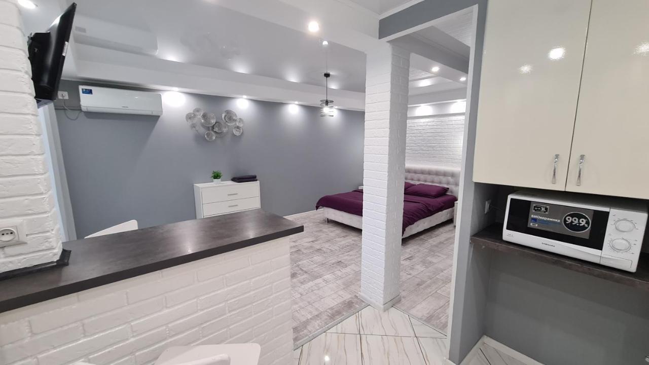 Apartment аpartaments On Metalurhiv 34 *