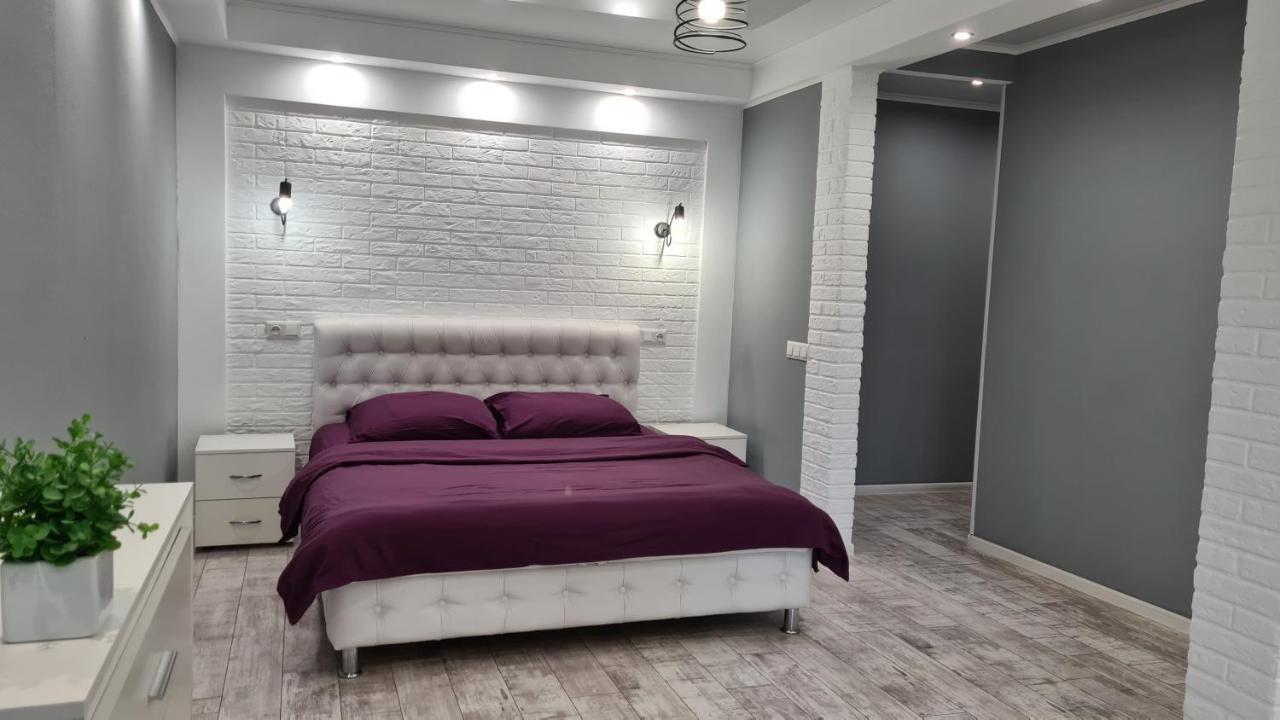 Apartment аpartaments On Metalurhiv 34
