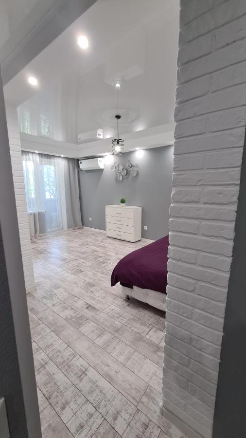 аpartaments On Metalurhiv 34 Apartment *